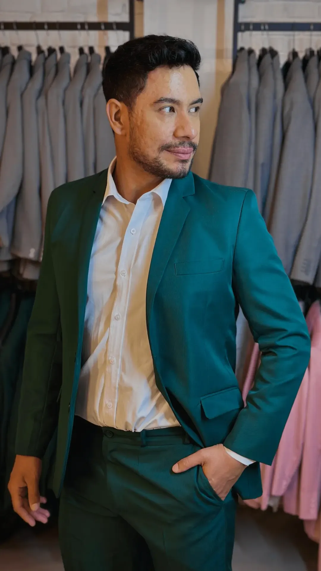 Traje alugado na Nanda Dress Suits